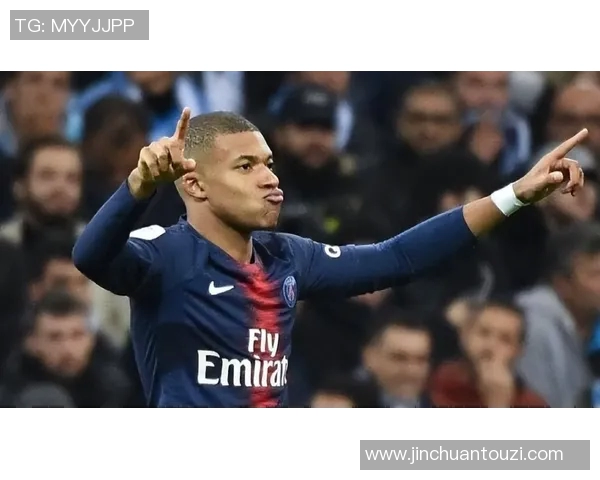 全球足球巨星盘点：梅西、C罗、内马尔等顶级球员的辉煌成就与未来展望