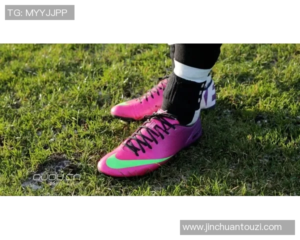 多位足球巨星曾穿着FG足球鞋登场比赛 打造足球鞋传奇的背后故事